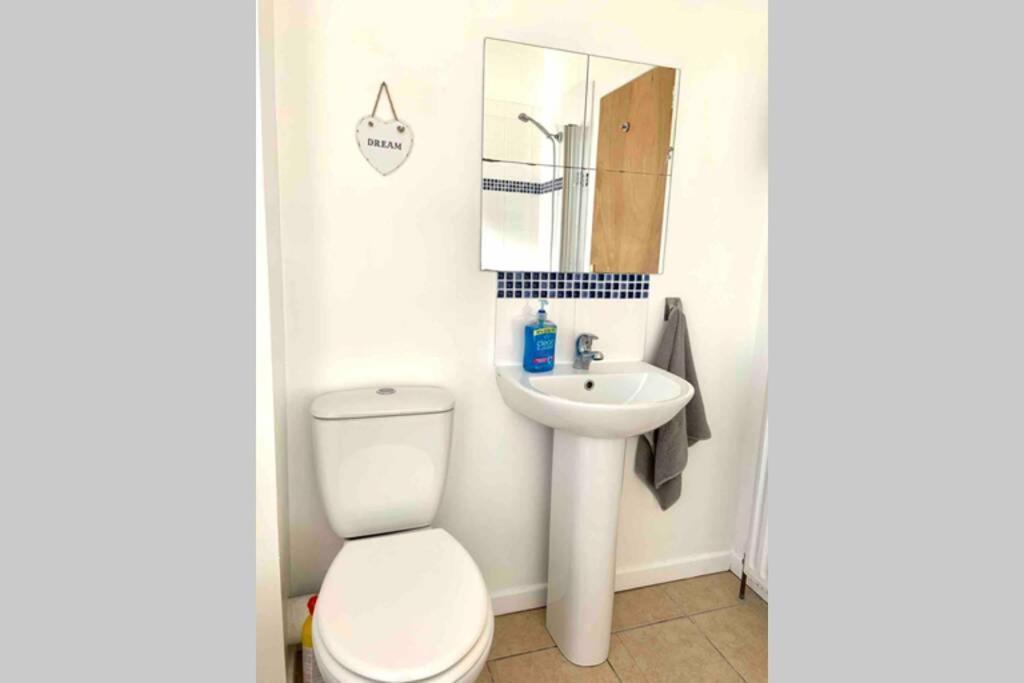 Apartamento Flat 5 Eia House Belfast Exterior foto